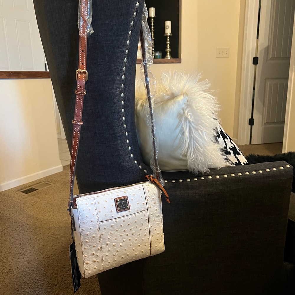 White ostrich dooney and Bourke crossbody bag nwt